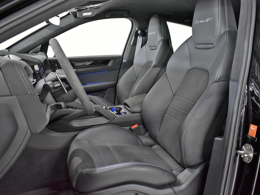 Foto do veículo PORSCHE CAYENNE  TURBO GT 4.0 V8 2024 3.620 KM 1.350.000,00
