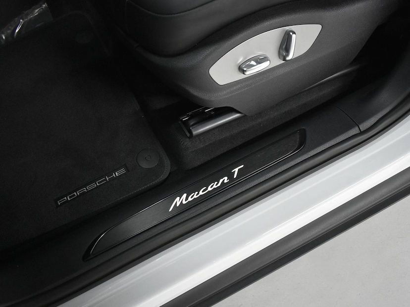 Foto do veículo PORSCHE MACAN  T 2.0 TURBO 2026 925 KM 630.000,00