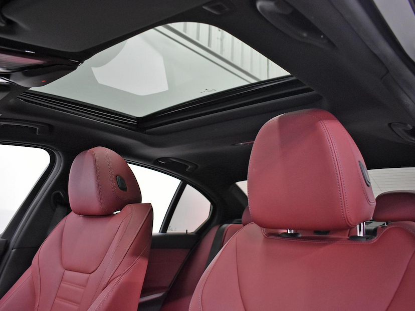 Foto do veículo BMW 320I A 2.0 TB M SPORT A.FLEX/M.SPORT 4P 2024 22.250 KM 299.000,00