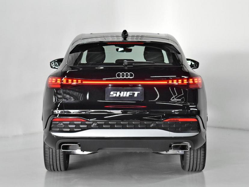 Foto do veículo AUDI Q5  SPORTBACK ADVANCED 2.0 TFSI QUATTRO S-TRONIC 2025 3.710 KM 430.000,00