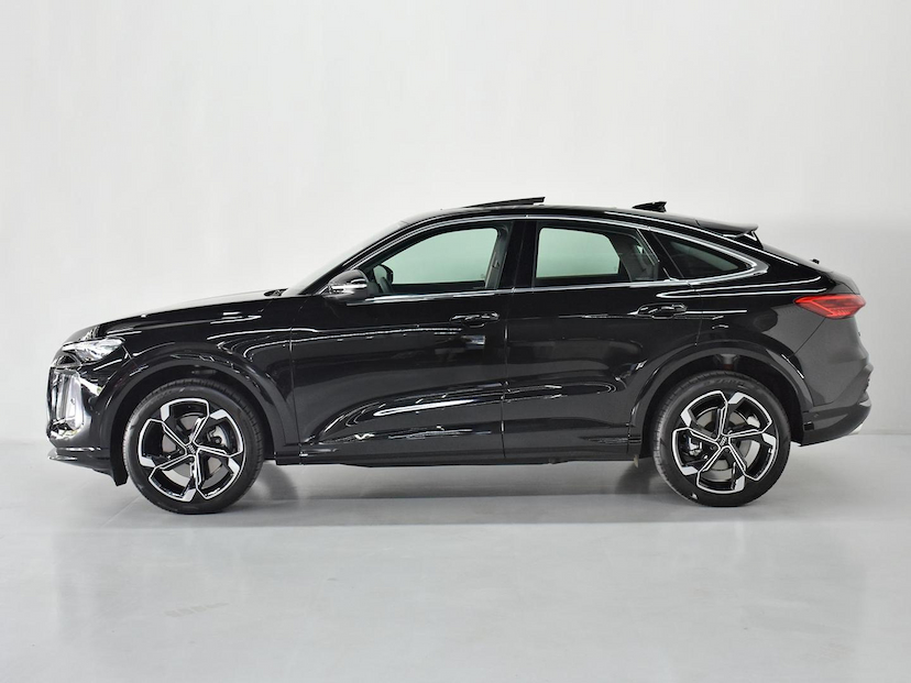 Foto do veículo AUDI Q5  SPORTBACK ADVANCED 2.0 TFSI QUATTRO S-TRONIC 2025 3.710 KM 430.000,00