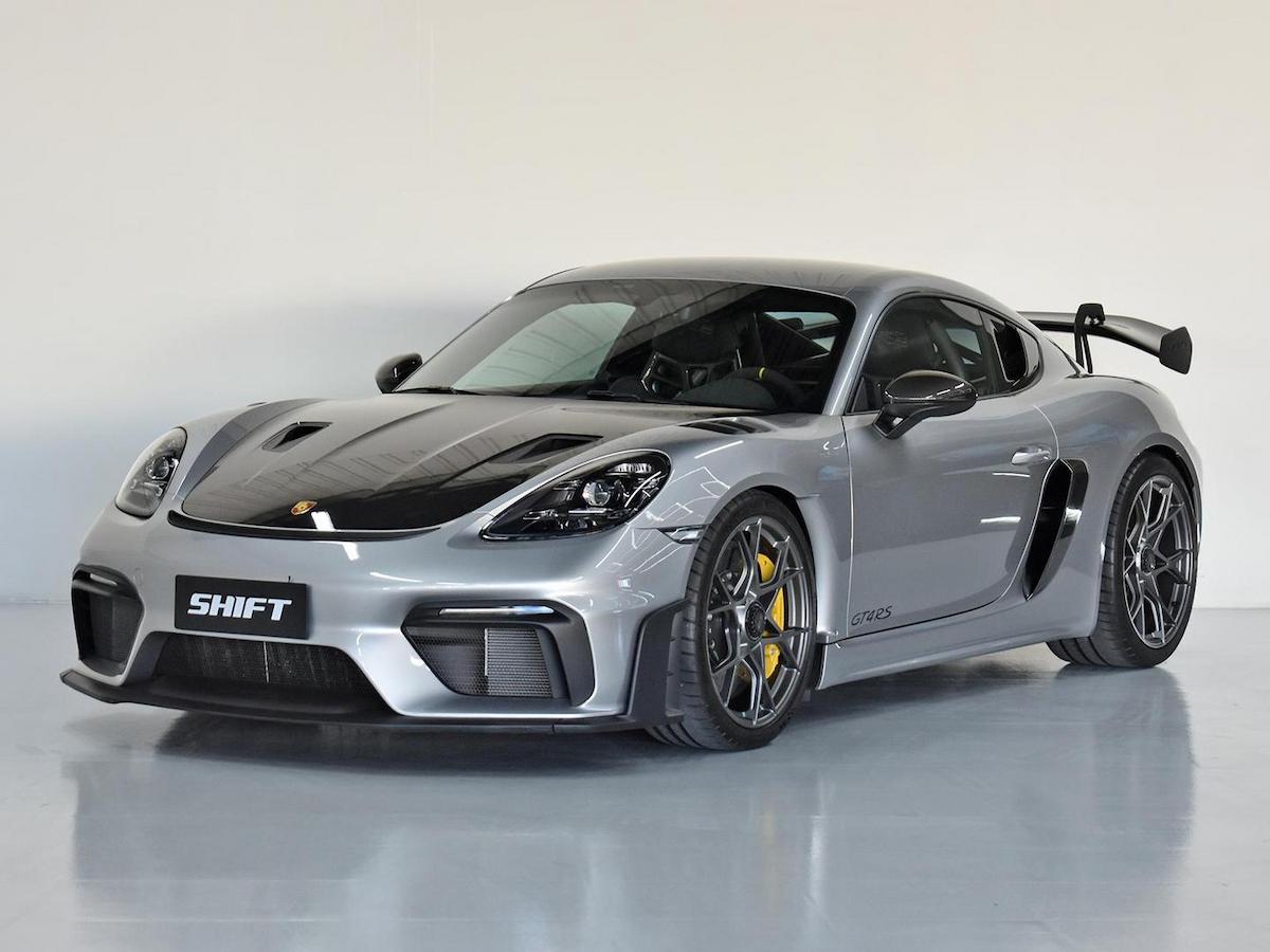 Foto do veículo PORSCHE 718  CAYMAN GT4 RS 4.0 500CV 2024/2024 4.340 KM R$ 1.750.000,00