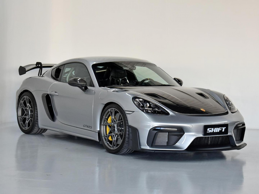 Foto do veículo PORSCHE 718  CAYMAN GT4 RS 4.0 500CV 2024 4.340 KM 1.750.000,00