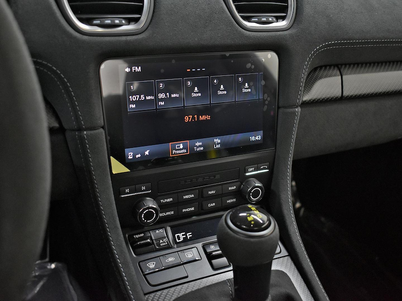 Foto do veículo PORSCHE 718  CAYMAN GT4 RS 4.0 500CV 2024 4.340 KM 1.750.000,00