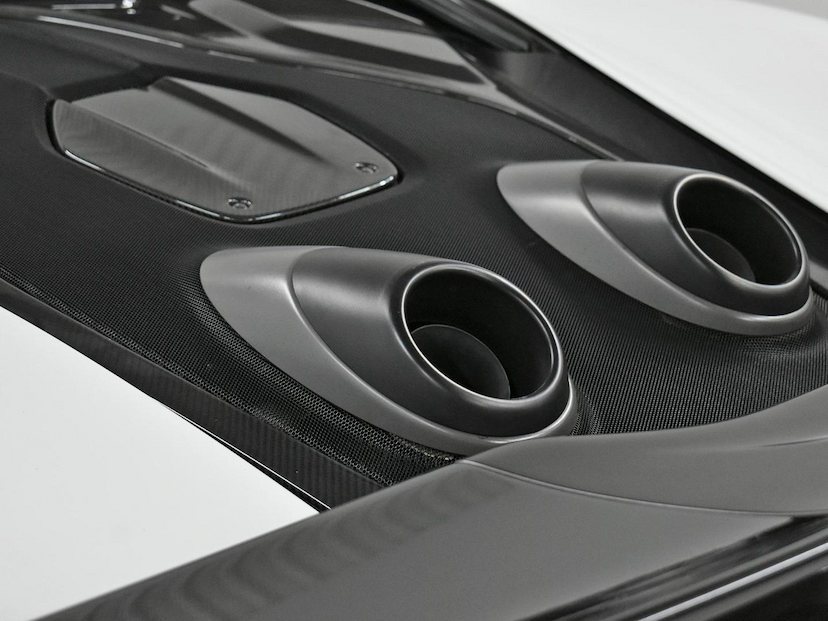 Foto do veículo MCLAREN 600LT  COUPE 3.8 BI-TURBO V8 2019 7.375 KM 2.800.000,00