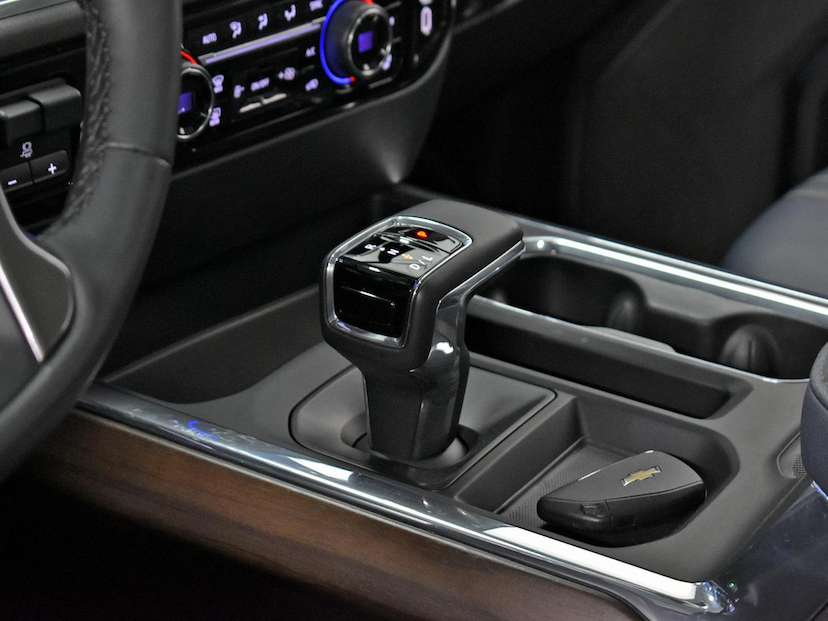 Foto do veículo CHEVROLET SILVERADO  HIGH COUNTRY 5.3 V8 AWD AUT. 2024 43.420 KM 395.000,00