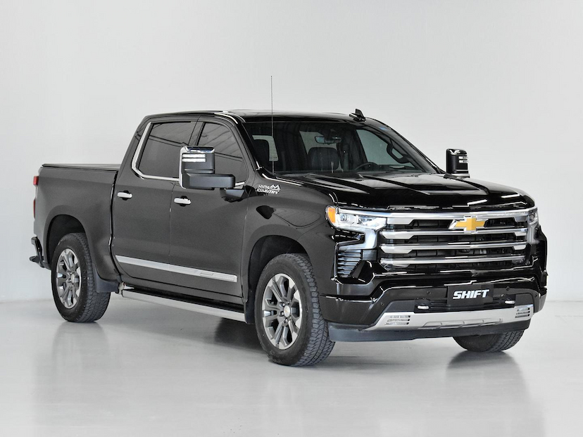 Foto do veículo CHEVROLET SILVERADO  HIGH COUNTRY 5.3 V8 AWD AUT. 2024 43.420 KM 395.000,00