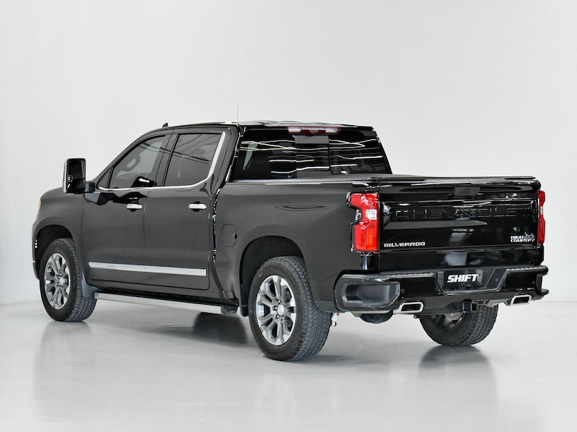 Foto do veículo CHEVROLET SILVERADO  HIGH COUNTRY 5.3 V8 AWD AUT. 2024 43.420 KM 395.000,00