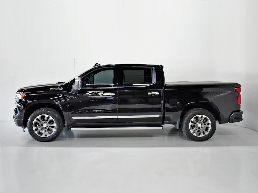 Foto do veículo CHEVROLET SILVERADO  HIGH COUNTRY 5.3 V8 AWD AUT. 2024 43.420 KM 395.000,00
