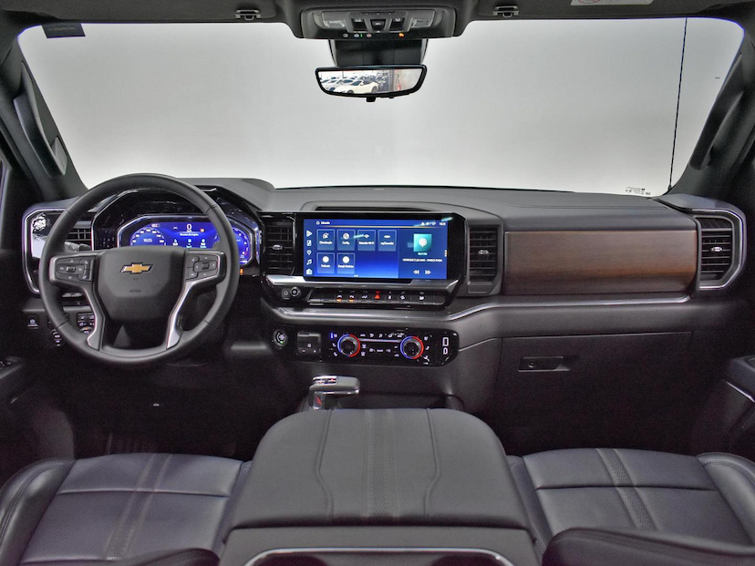 Foto do veículo CHEVROLET SILVERADO  HIGH COUNTRY 5.3 V8 AWD AUT. 2024 43.420 KM 395.000,00