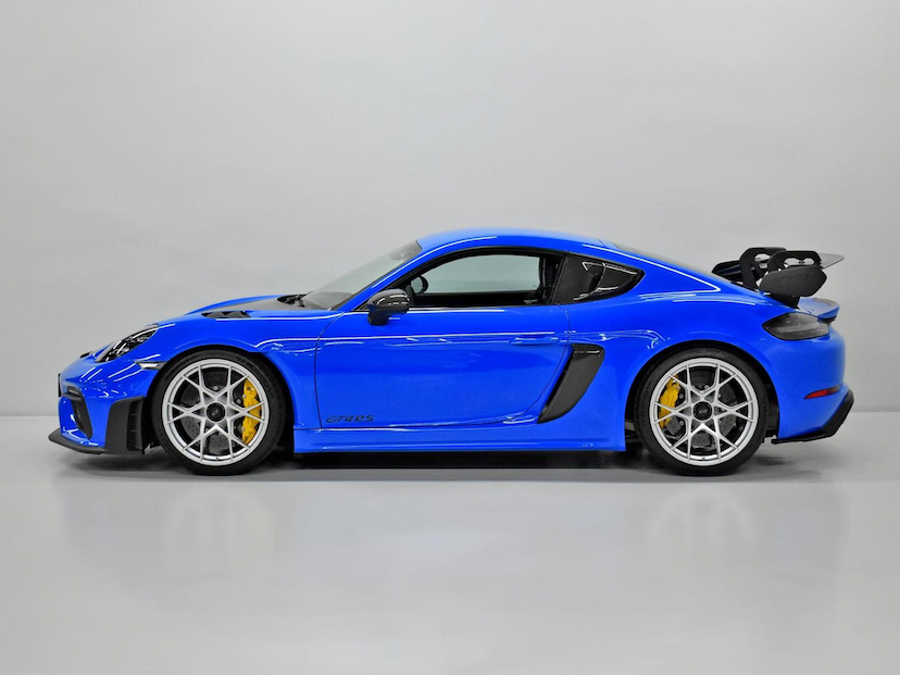 Foto do veículo PORSCHE 718  CAYMAN GT4 RS 4.0 500CV 2024 5.895 KM 1.750.000,00