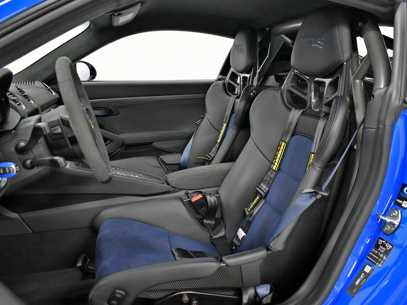 Foto do veículo PORSCHE 718  CAYMAN GT4 RS 4.0 500CV 2024 5.895 KM 1.750.000,00