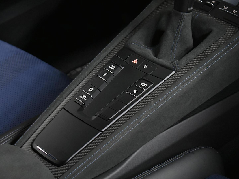 Foto do veículo PORSCHE 718  CAYMAN GT4 RS 4.0 500CV 2024 5.895 KM 1.750.000,00