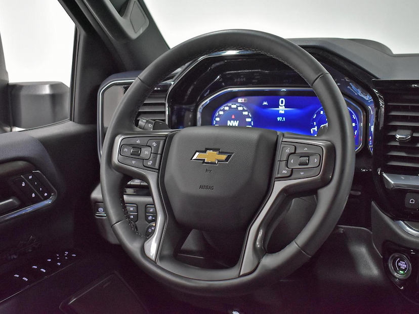 Foto do veículo CHEVROLET SILVERADO  HIGH COUNTRY 5.3 V8 AWD AUT. 2024 24.930 KM 409.000,00