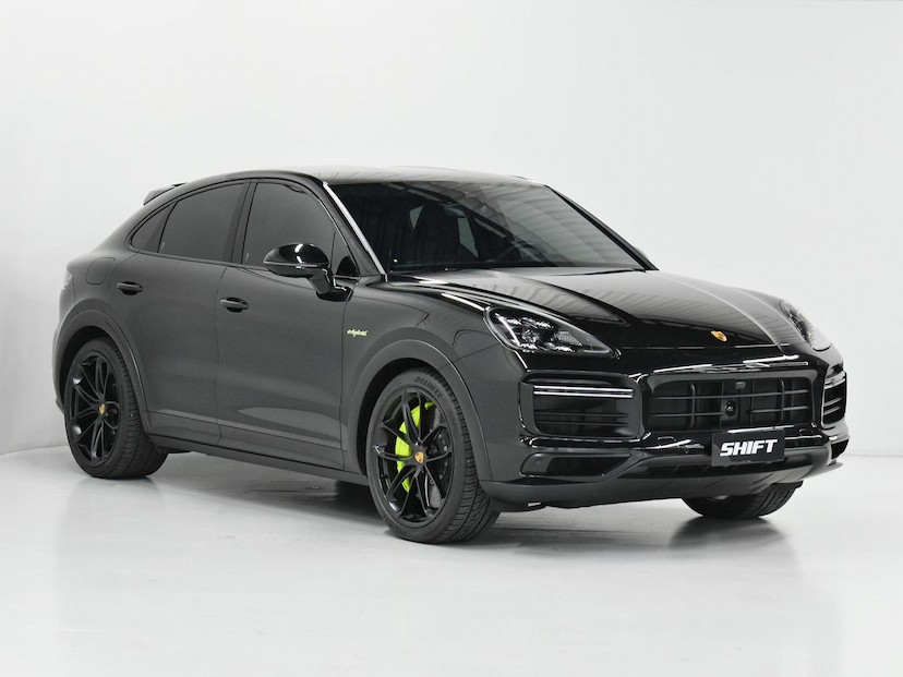 Foto do veículo PORSCHE CAYENNE  COUPE TURBO S E-HYBRID 4.0 2023 30.560 KM 940.000,00