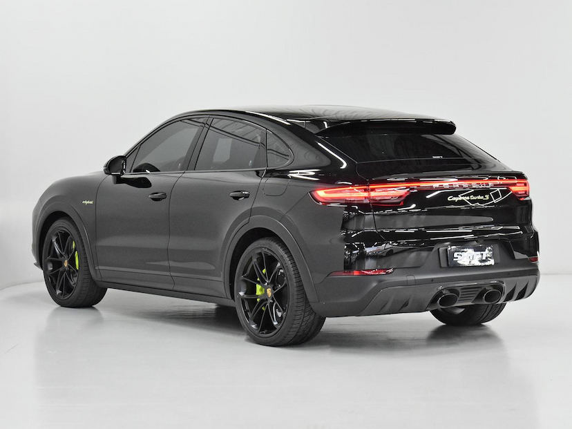 Foto do veículo PORSCHE CAYENNE  COUPE TURBO S E-HYBRID 4.0 2023 30.560 KM 940.000,00