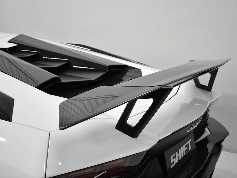 Foto do veículo LAMBORGHINI AVENTADOR  LP 740-4 S 2018 7.135 KM 6.500.000,00