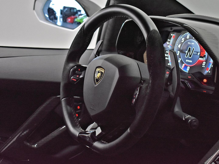 Foto do veículo LAMBORGHINI AVENTADOR  LP 740-4 S 2018 7.135 KM 6.500.000,00