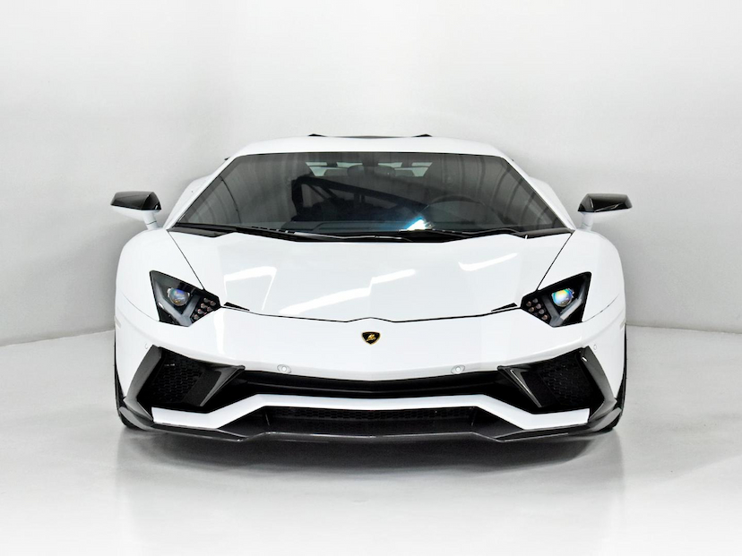 Foto do veículo LAMBORGHINI AVENTADOR  LP 740-4 S 2018 7.135 KM 6.500.000,00