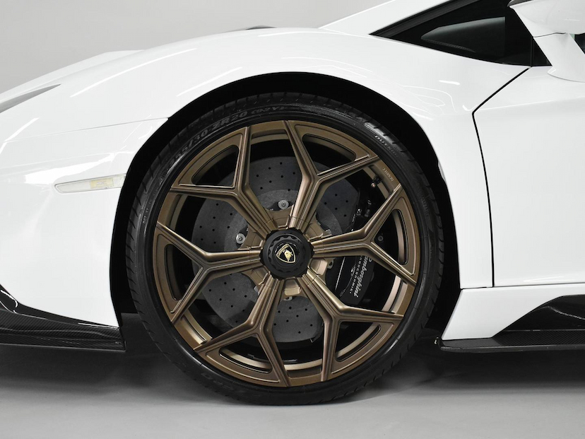 Foto do veículo LAMBORGHINI AVENTADOR  LP 740-4 S 2018 7.135 KM 6.500.000,00