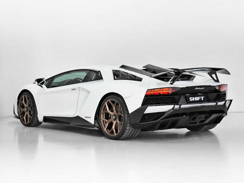Foto do veículo LAMBORGHINI AVENTADOR  LP 740-4 S 2018 7.135 KM 6.500.000,00