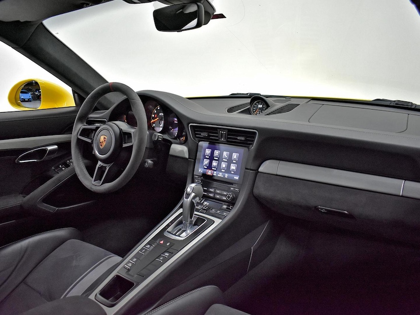 Foto do veículo PORSCHE 911  GT3 4.0 500CV (991) 2018 19.015 KM 1.690.000,00