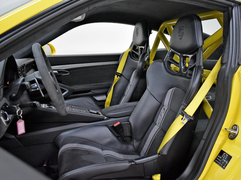 Foto do veículo PORSCHE 911  GT3 4.0 500CV (991) 2018 19.015 KM 1.690.000,00