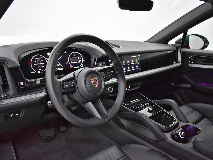 Foto do veículo PORSCHE CAYENNE  COUPE 3.0 V6 (HÍBRIDO) 2026 615 KM 899.000,00