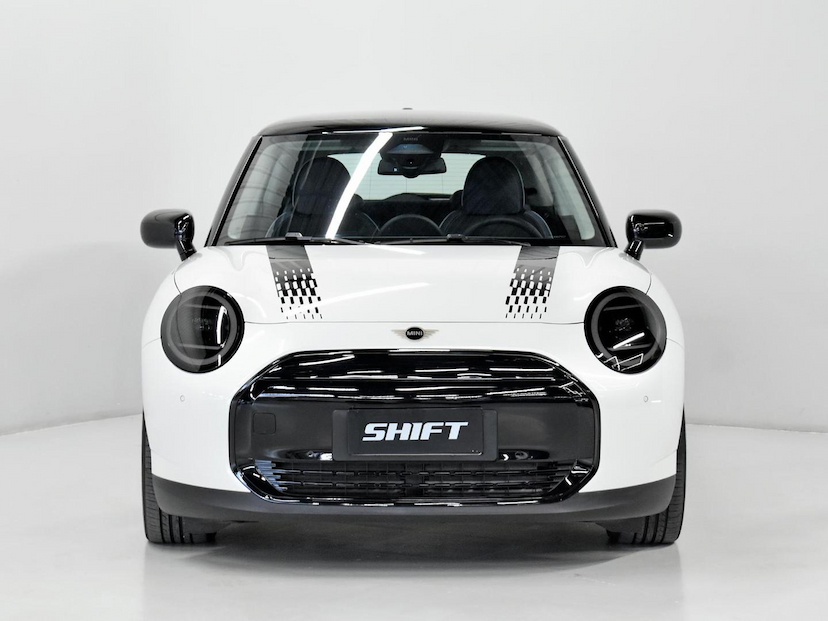 Foto do veículo MINI COOPER  E 2024 2.290 KM 199.000,00