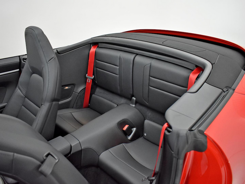 Foto do veículo PORSCHE 911  CARRERA CABRIOLET 3.0 (991/992) 2026 35 KM 1.230.000,00