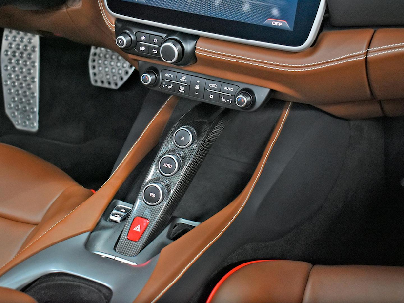 Foto do veículo FERRARI PORTOFINO  3.9 V8 600CV 2020 14.530 KM 2.590.000,00
