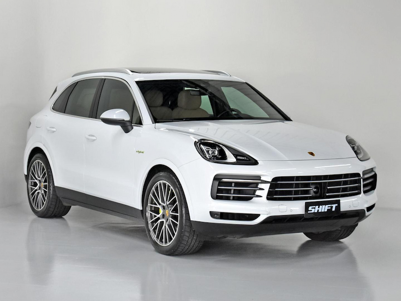 Foto do veículo PORSCHE CAYENNE  3.0 V6 462CV (HIBRIDO) 2021 44.420 KM 465.000,00