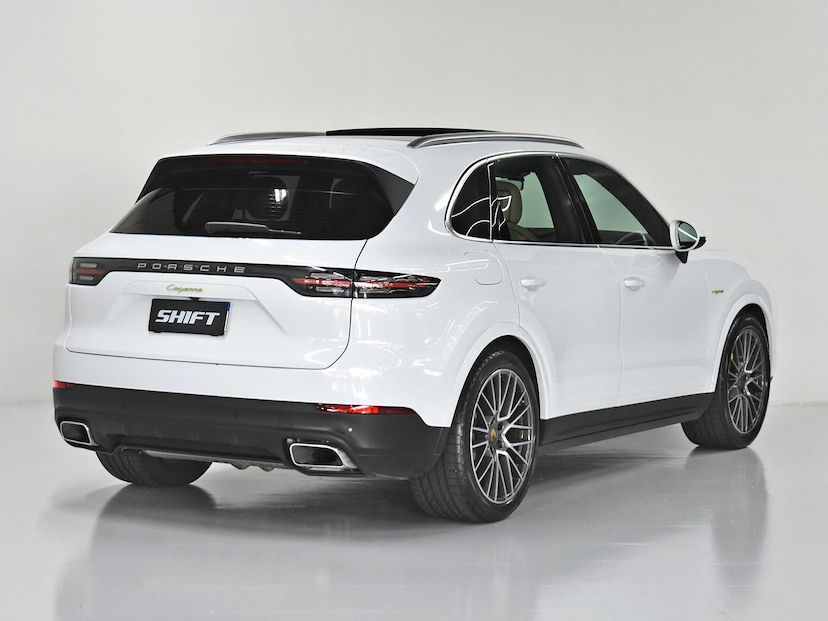 Foto do veículo PORSCHE CAYENNE  3.0 V6 462CV (HIBRIDO) 2021 44.420 KM 465.000,00