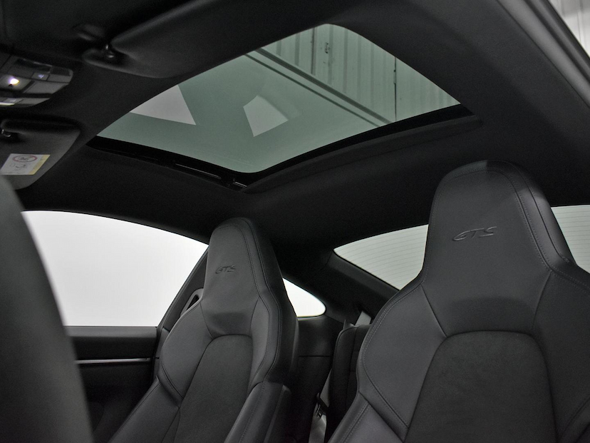 Foto do veículo PORSCHE 911  CARRERA GTS COUPE 3.0 (992) 2024 7.275 KM 995.000,00