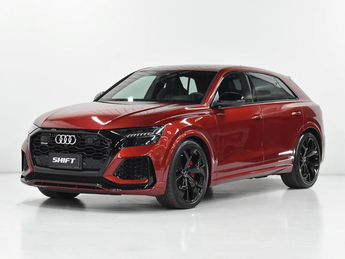 Foto do veículo AUDI RS Q8  4.0 BITURBO FSI 2023/2023 9.455 KM R$ 895.000,00