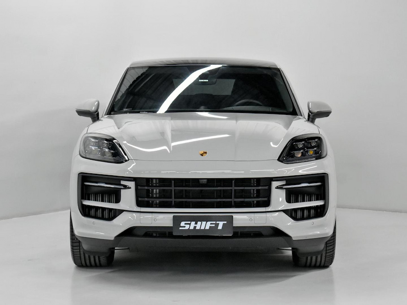 Foto do veículo PORSCHE CAYENNE  COUPE 3.0 V6 (HÍBRIDO) 2024 6.285 KM 820.000,00