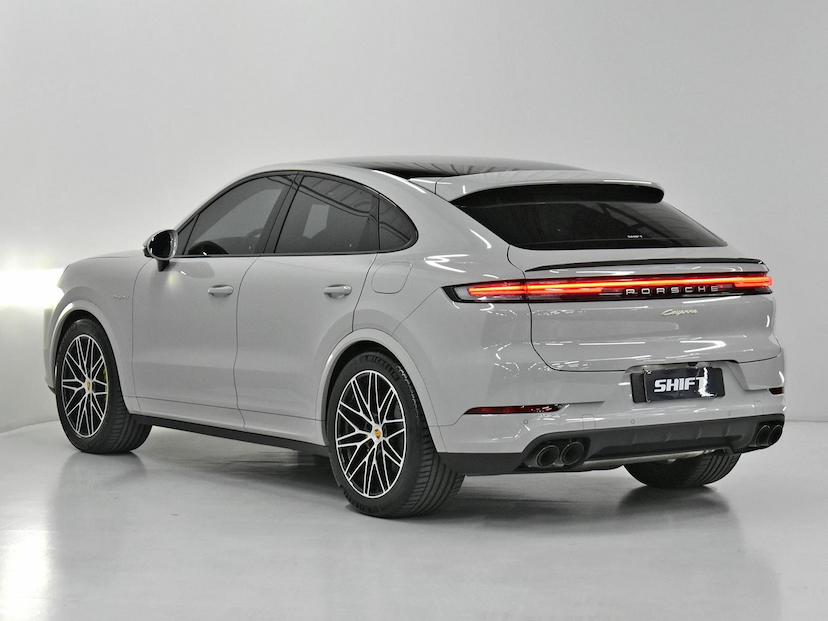 Foto do veículo PORSCHE CAYENNE  COUPE 3.0 V6 (HÍBRIDO) 2024 6.285 KM 820.000,00