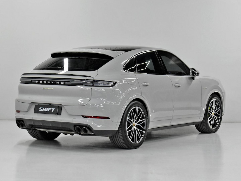 Foto do veículo PORSCHE CAYENNE  COUPE 3.0 V6 (HÍBRIDO) 2024 6.285 KM 820.000,00