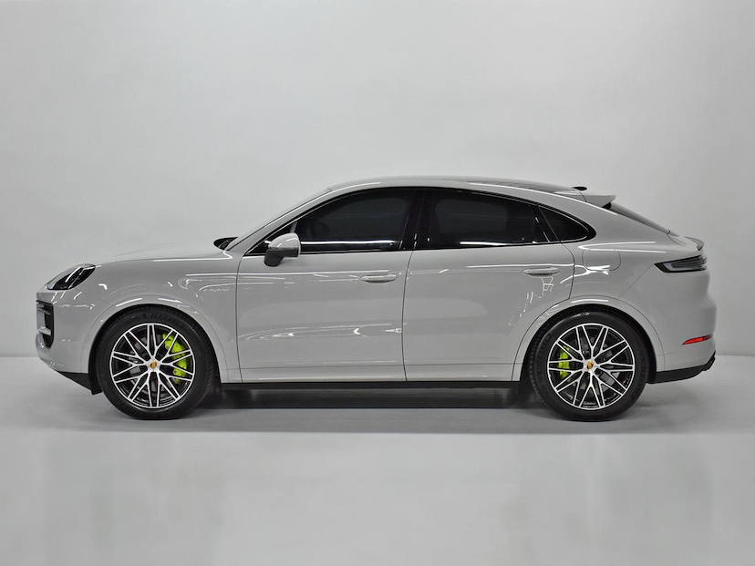 Foto do veículo PORSCHE CAYENNE  COUPE 3.0 V6 (HÍBRIDO) 2024 6.285 KM 820.000,00