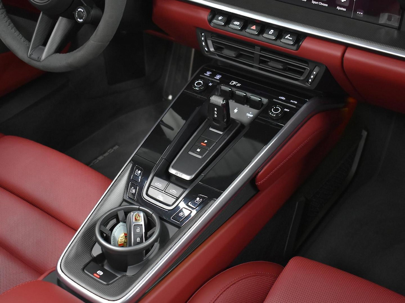 Foto do veículo PORSCHE 911  TURBO S CABRIOLET 3.6/3.8(991/992) 2023 2.105 KM 1.590.000,00