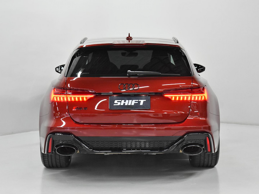 Foto do veículo AUDI RS6 RS6 4.0 AVANT.PERF TFSI QUAT.TIP.(HIB) 2025 2.840 KM 1.090.000,00