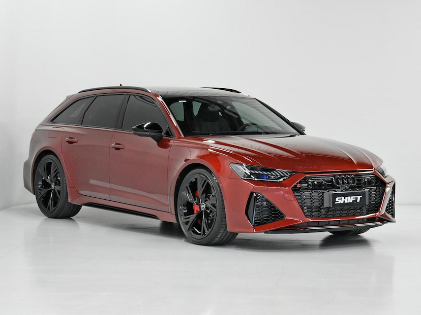 Foto do veículo AUDI RS6 RS6 4.0 AVANT.PERF TFSI QUAT.TIP.(HIB) 2025 2.840 KM 1.090.000,00