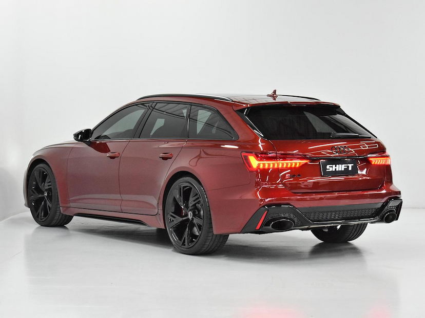 Foto do veículo AUDI RS6 RS6 4.0 AVANT.PERF TFSI QUAT.TIP.(HIB) 2025 2.840 KM 1.090.000,00