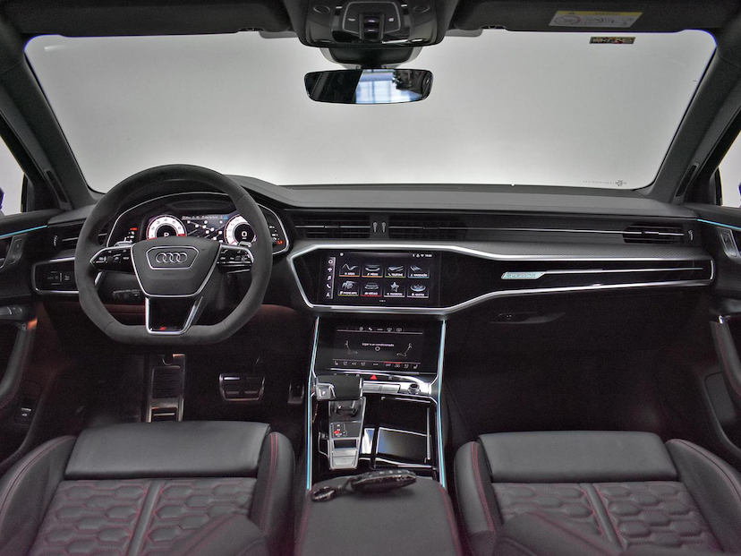 Foto do veículo AUDI RS6 RS6 4.0 AVANT.PERF TFSI QUAT.TIP.(HIB) 2025 2.840 KM 1.090.000,00