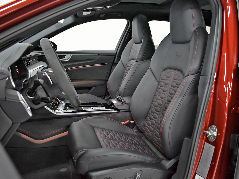 Foto do veículo AUDI RS6 RS6 4.0 AVANT.PERF TFSI QUAT.TIP.(HIB) 2025 2.840 KM 1.090.000,00