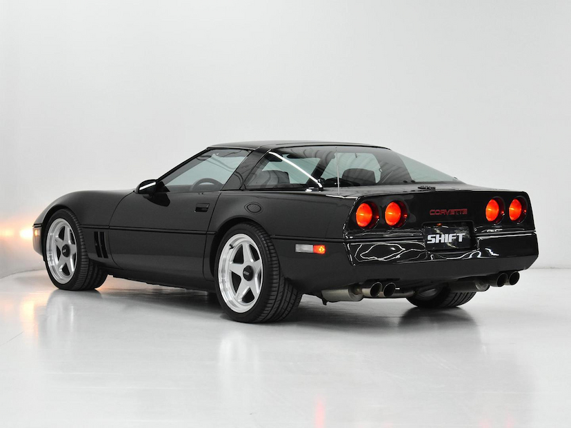 Foto do veículo CHEVROLET CORVETTE  5.7 2P 1987 92.815 KM 335.000,00