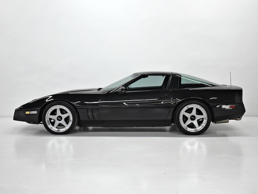 Foto do veículo CHEVROLET CORVETTE  5.7 2P 1987 92.815 KM 335.000,00