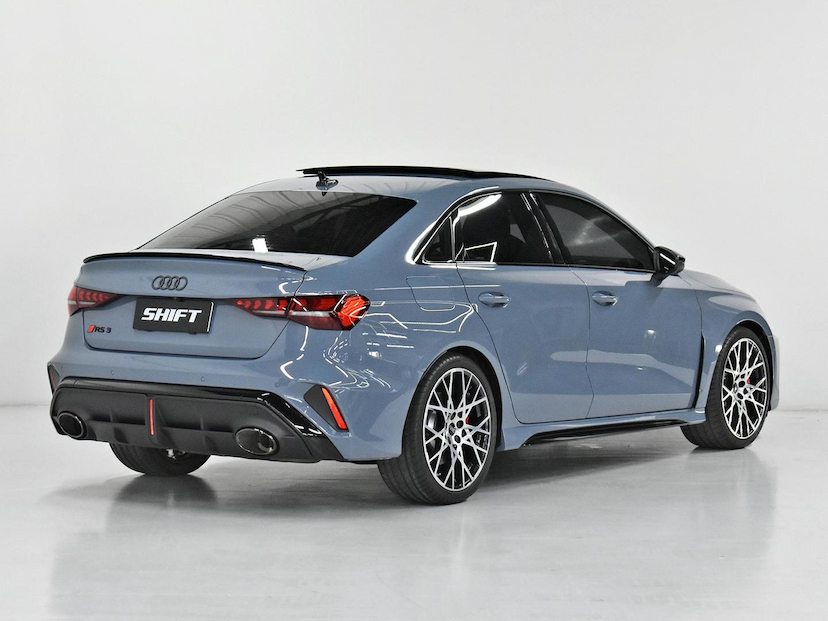 Foto do veículo AUDI RS3  SEDAN 2.5 TFSI QUATTRO S-TRONIC 2026 2.545 KM 575.000,00