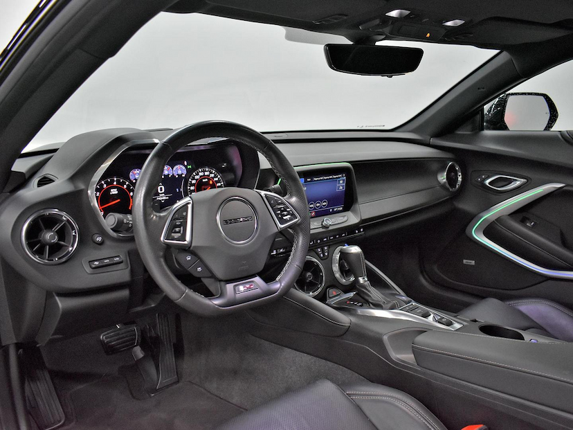 Foto do veículo CHEVROLET CAMARO  2SS 6.2 V8 AT 2019 24.315 KM 380.000,00