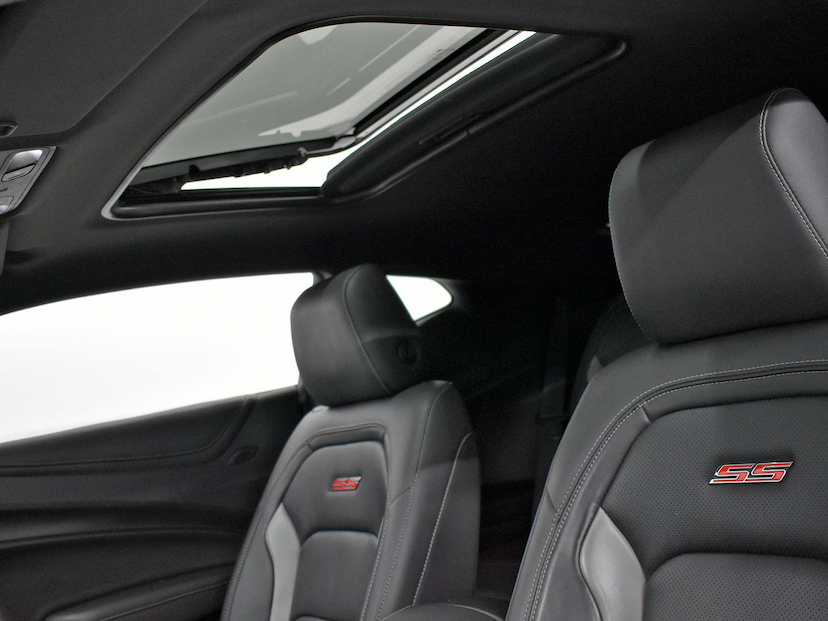 Foto do veículo CHEVROLET CAMARO  2SS 6.2 V8 AT 2019 24.315 KM 380.000,00